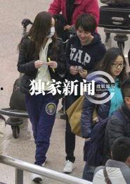 戴口罩爆料娱乐圈,揭秘明星们的真实生活与幕后故事  第2张